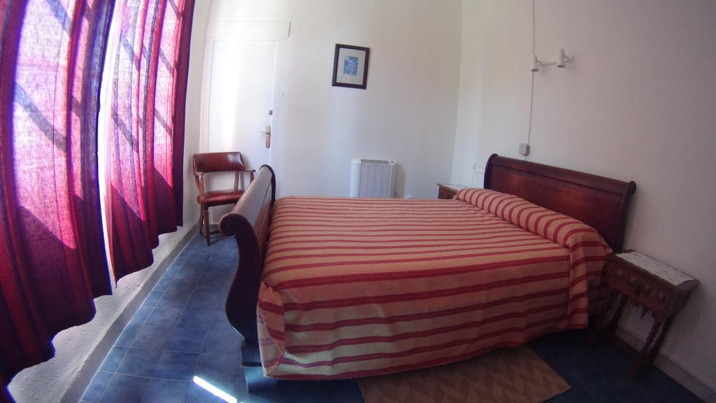La Mimosa Guesthouse Палма де Майорка Стая снимка